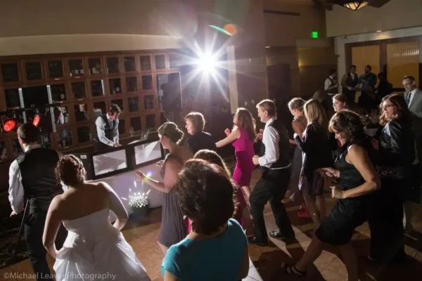 1398805127693-bee-ent-oak-pointe-2