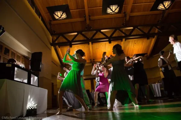 1398805136061-bee-ent-oak-pointe-4